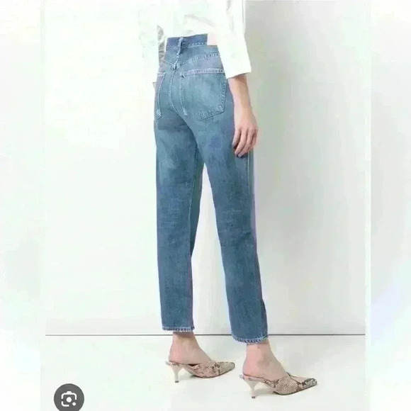 Citizens Of Humanity Denim - CITIZENS OF HUMANITY  MCKENZIE CURVED STRAIGHT JEANS SIZE 29 BLUE LIGHT